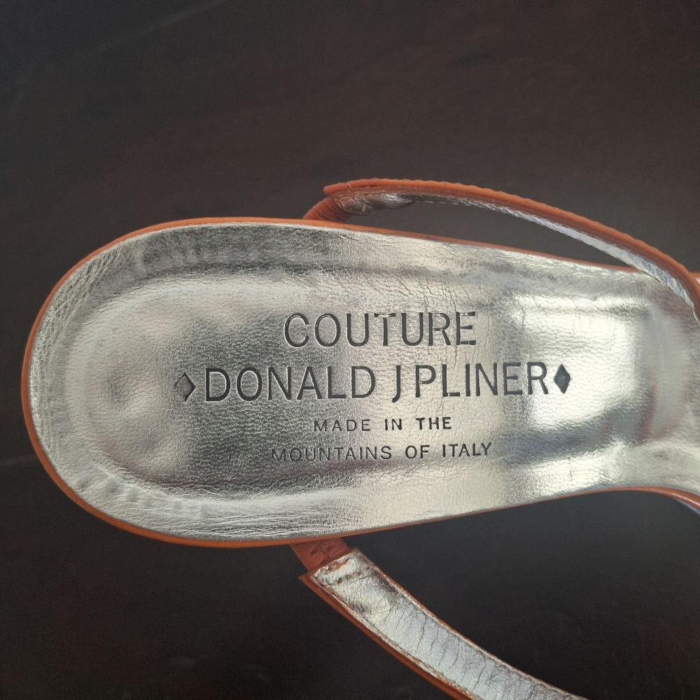 DONALD J PLINER Couture Orange Patent Leather Open Toe T Strap Slide - Size 10 - Picture 8 of 9